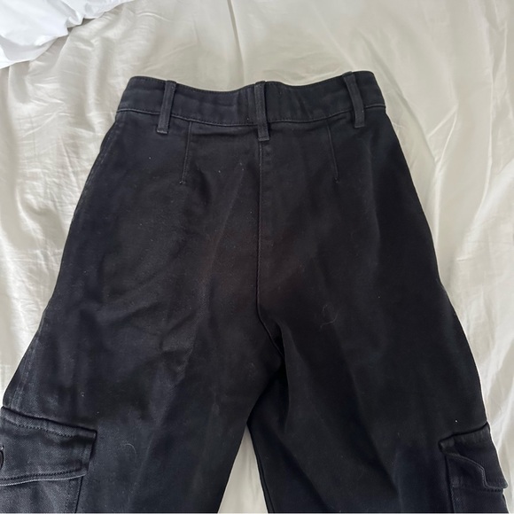 Aritzia Modern Cargo Black Pants - Picture 4 of 4